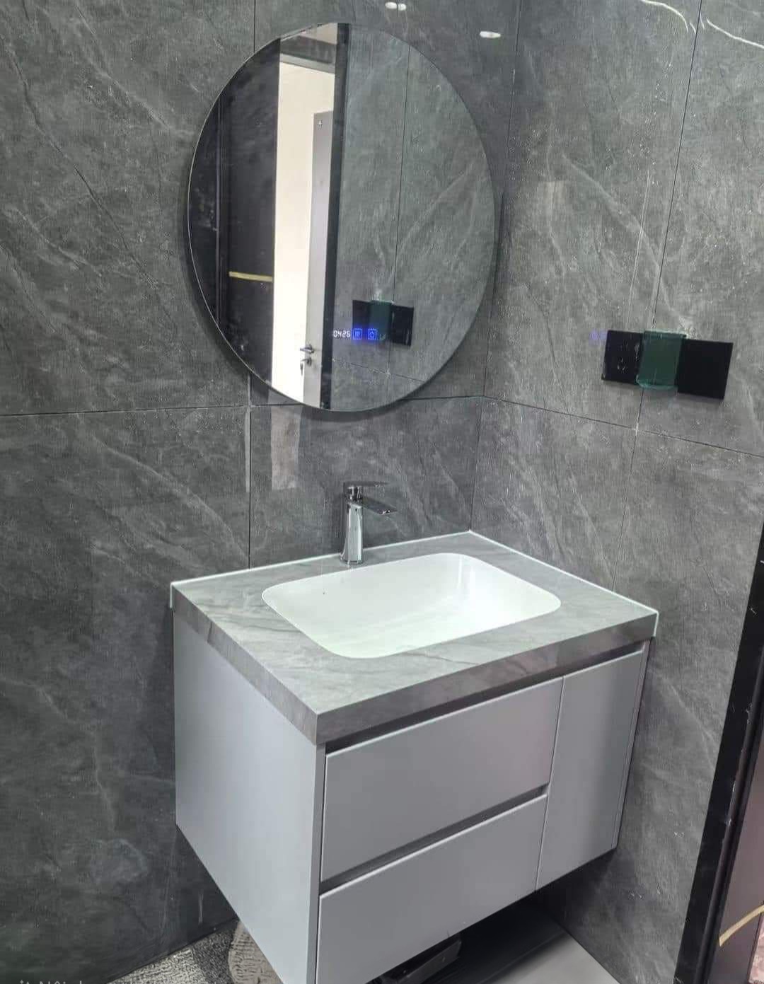 Mình cho thuê nhà mới, hai đường đi, Thái Hà; vỉa hè 92m2* 5T- 30 Tr - Ảnh 2